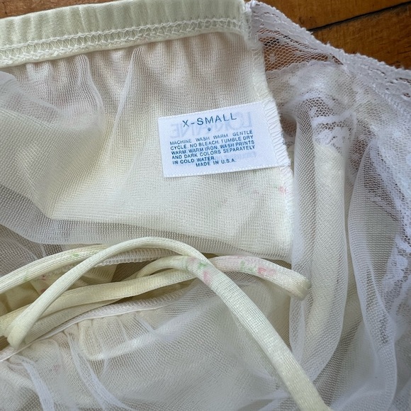 Vintage Lorraine Lingerie One Piece - Like New Condition - Picture 3 of 7